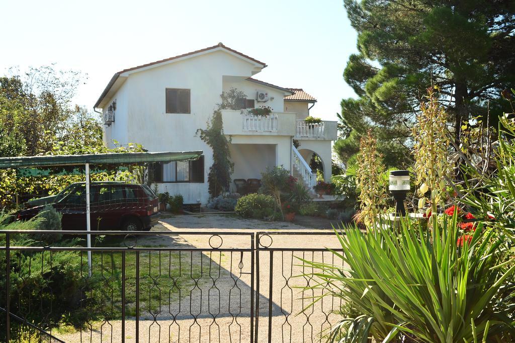 Apartments Stivic Pinezići エクステリア 写真