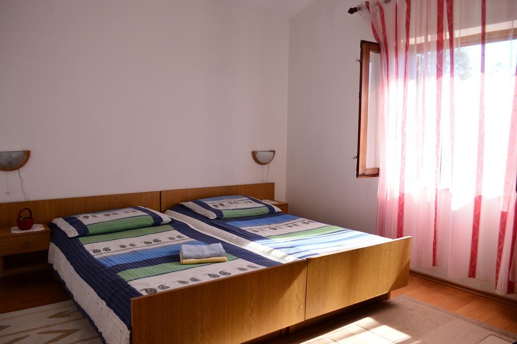 Apartments Stivic Pinezići エクステリア 写真